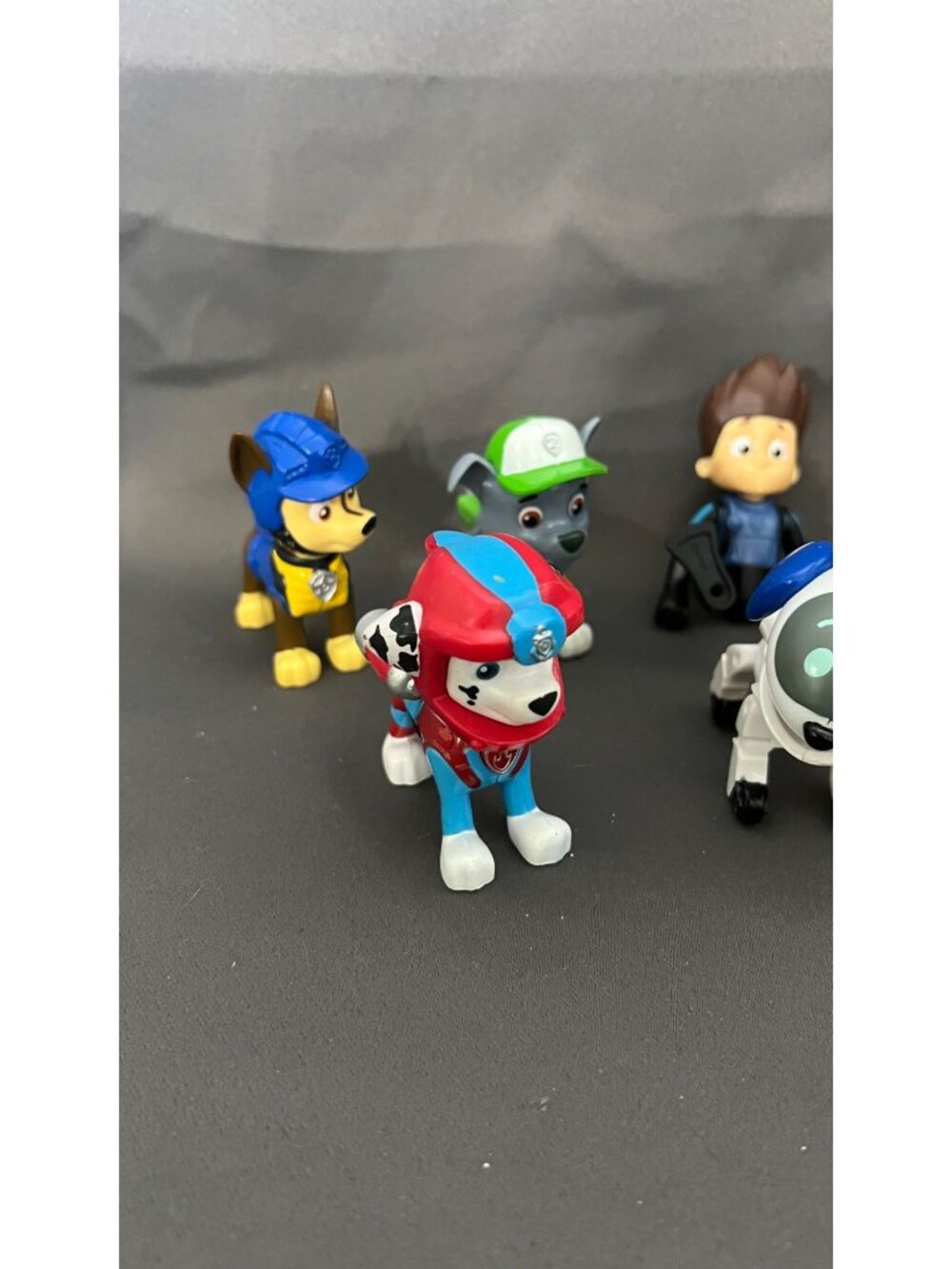 Paw Patrol Action Figures Bundle Of 7 Characters & Rescue Pups - Picture 4 of 4